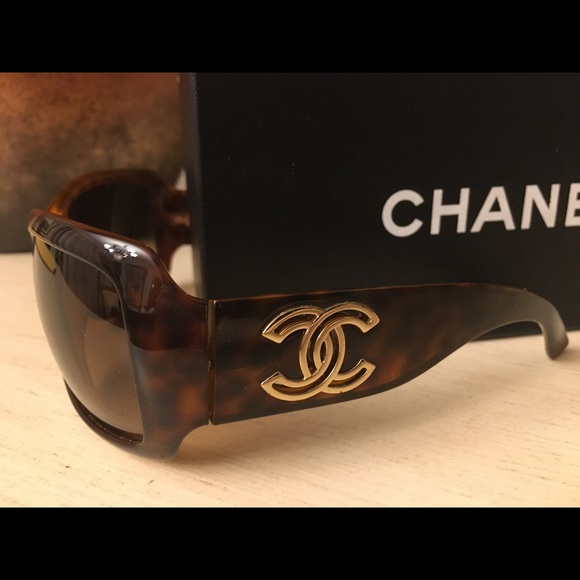 CHANEL Accessories - Chanel sunglasses